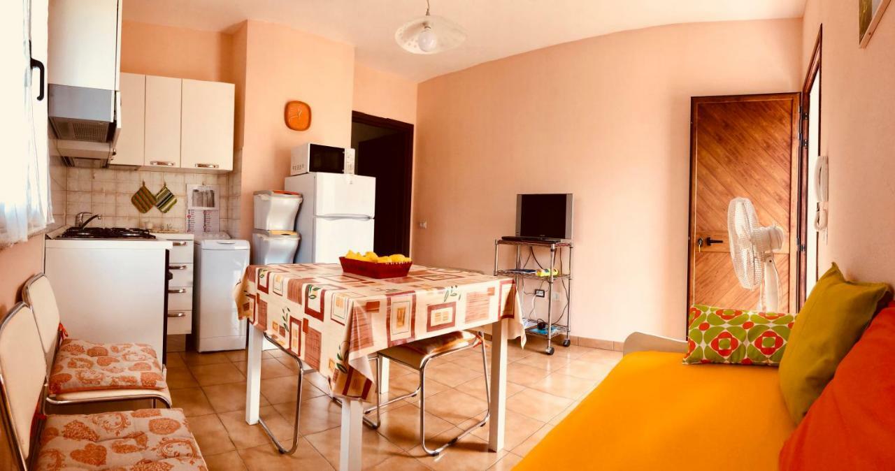 Appartamento Vacanze Sardegna シニスコーラ エクステリア 写真