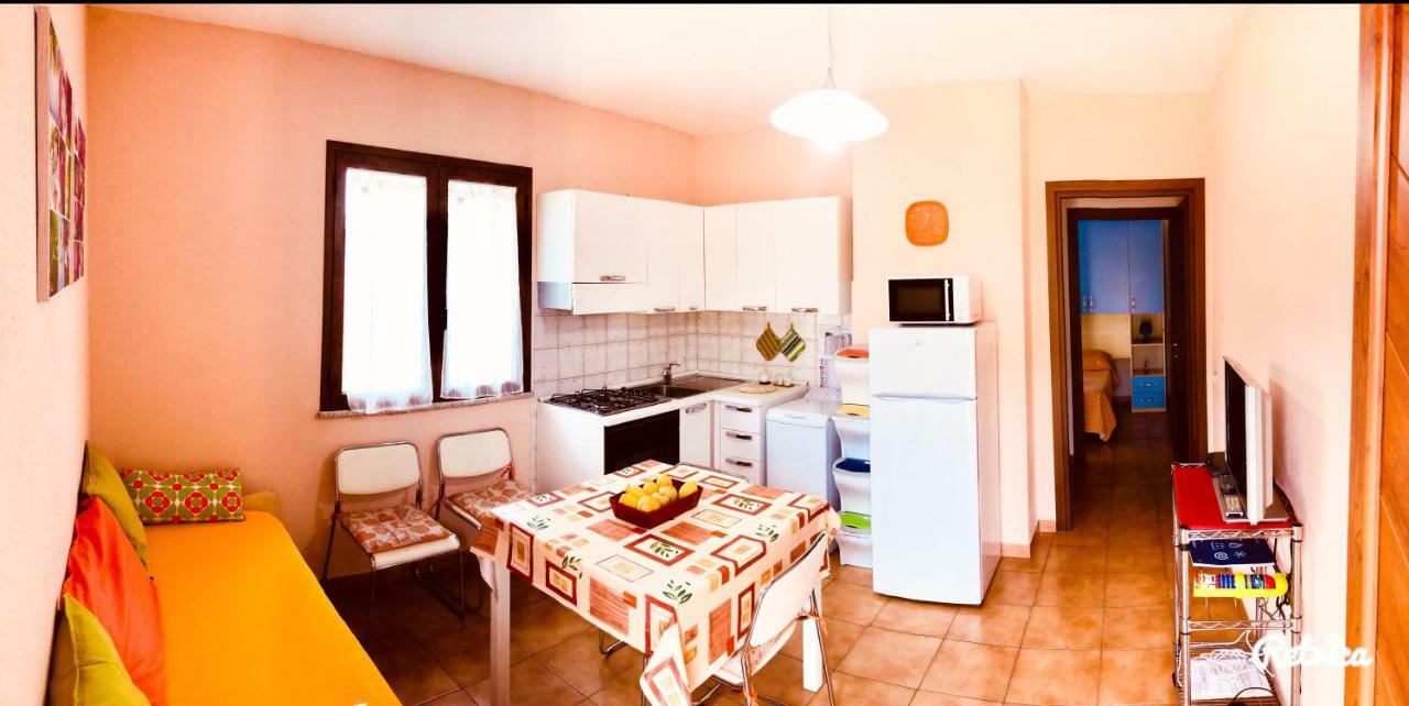 Appartamento Vacanze Sardegna シニスコーラ エクステリア 写真